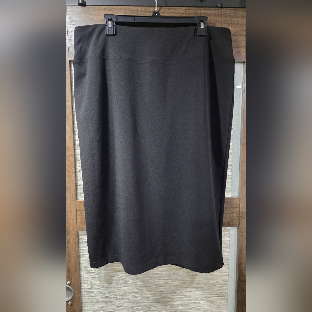 Chic Black Midi Skirt for Women